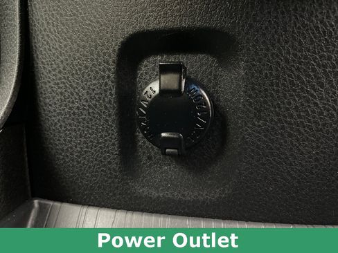 Used 2023 Toyota Sienna XLE image 36