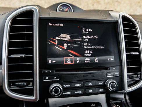 Used 2018 Porsche Cayenne GTS w/ Premium Package Plus image 33