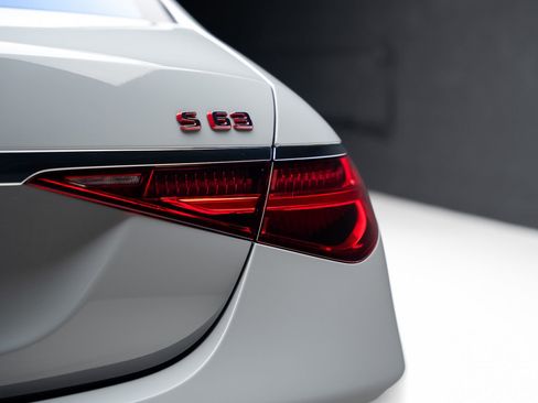 Used 2024 Mercedes-Benz S 63 AMG S image 31
