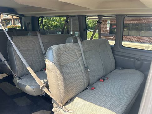 Used 2020 Chevrolet Express 3500 LS RWD image 20