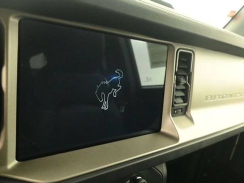 New 2026 Ford Bronco Outer Banks w/ Sasquatch Package AWD/4WD image 15