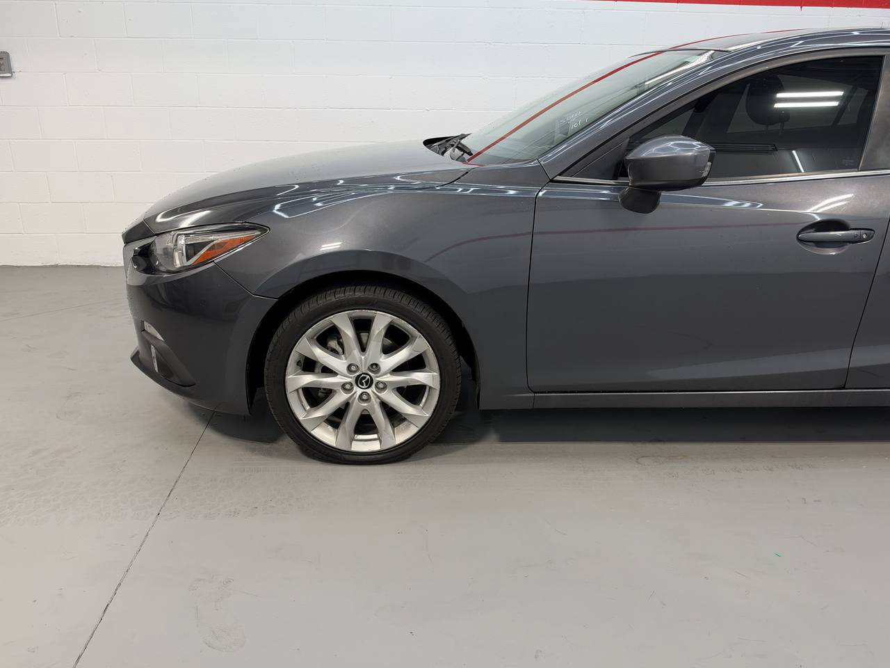 Used 2014 MAZDA MAZDA3 s Grand Touring w/ Technology Package FWD image 3
