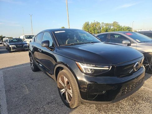 Used 2023 Volvo C40 Recharge Core AWD/4WD image 3