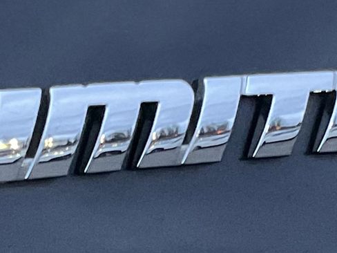 Used 2018 Toyota 4Runner Limited image 8