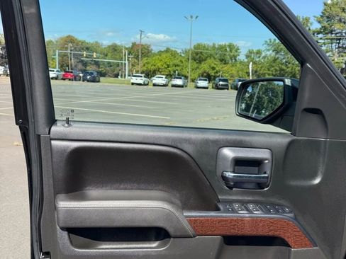 Used 2017 GMC Sierra 1500 SLE image 7