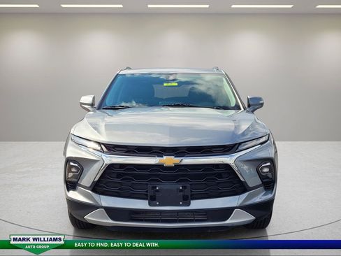 Used 2023 Chevrolet Blazer LT FWD image 9