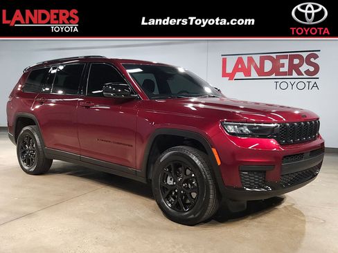 Used 2025 Jeep Grand Cherokee L Altitude AWD/4WD image 1
