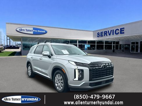Used 2023 Hyundai Palisade SEL FWD image 1