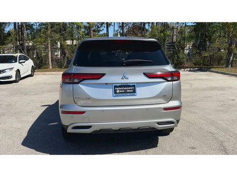 Used 2024 Mitsubishi Outlander SE Black Edition image 7