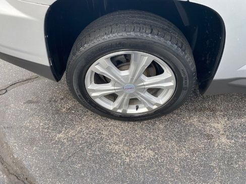 Used 2017 GMC Terrain SLE w/ Chrome Edition image 23
