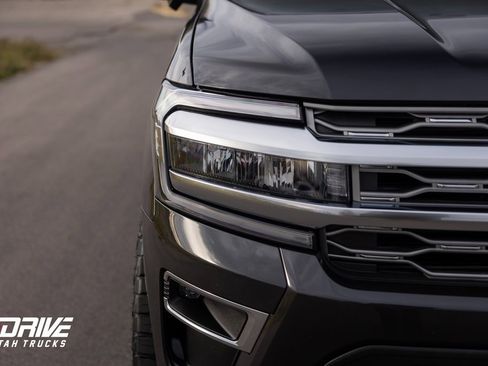 Used 2024 Ford Expedition Max Platinum image 6