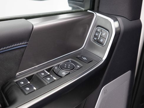 New 2026 Ford F450 Platinum w/ FX4 Off-Road Package image 24