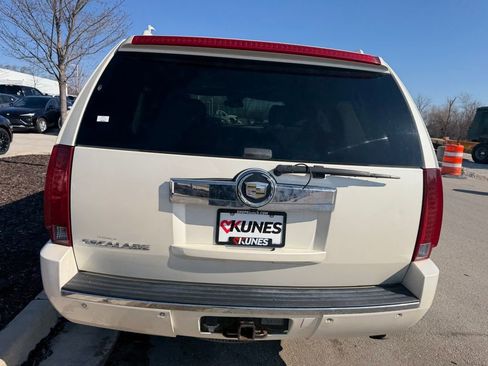 Used 2007 Cadillac Escalade AWD w/ Information Package image 6