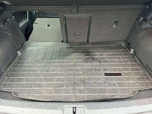 Used 2015 Volkswagen Golf 4-Door image 16