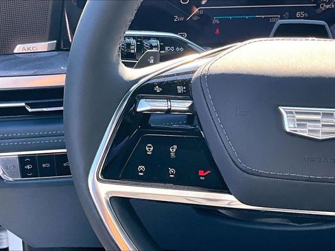 Certified 2026 Cadillac Escalade IQL Luxury AWD/4WD image 11