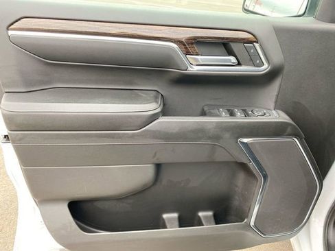 Used 2024 GMC Sierra 1500 SLE image 23