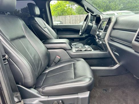 Used 2020 Ford Expedition XLT w/ Equipment Group 202A RWD image 9