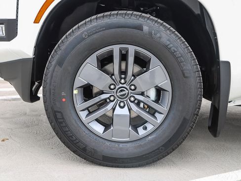 New 2025 Nissan Frontier SV w/ SV Convenience Package RWD image 11