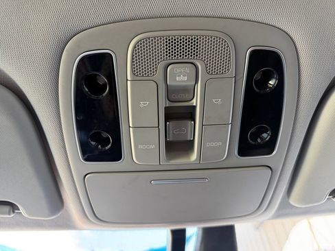 Used 2016 Kia Soul ! w/ Premium Package FWD image 24