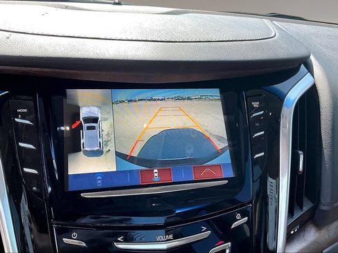 Used 2019 Cadillac Escalade Premium Luxury AWD/4WD image 23