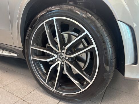 Used 2021 Mercedes-Benz GLS 580 GLS 580 image 12