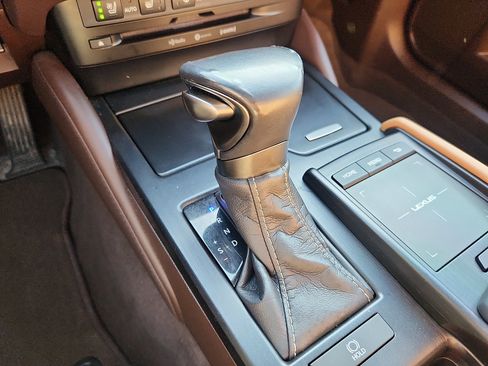 Certified 2020 Lexus ES 350 w/ Premium Package image 17