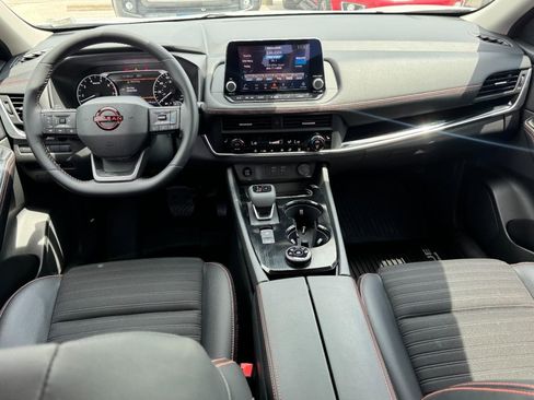 Used 2025 Nissan Rogue SV w/ Rock Creek Premium Package AWD/4WD image 11