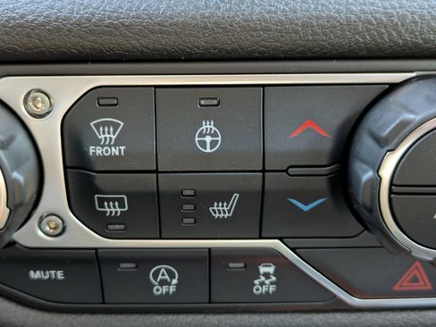 New 2026 Jeep Gladiator Sport image 25