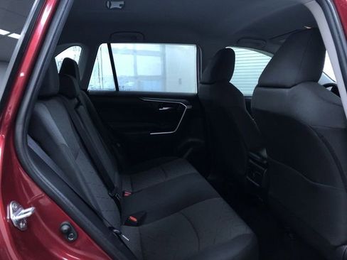 Certified 2020 Toyota RAV4 XLE image 21