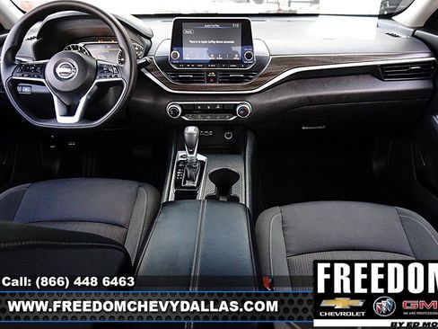 Used 2025 Nissan Altima 2.5 SV image 7