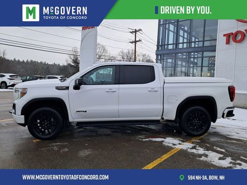 Used 2022 GMC Sierra 1500 AT4 w/ AT4 Premium Package image 2
