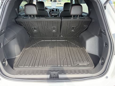 Used 2023 Chevrolet Equinox RS w/ RS Leather Package AWD/4WD image 13