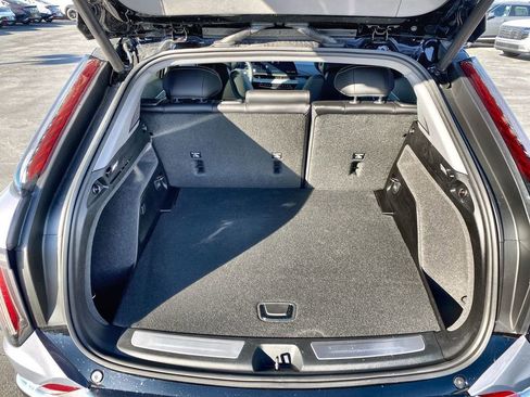 New 2026 Cadillac Optiq Luxury 1 image 35