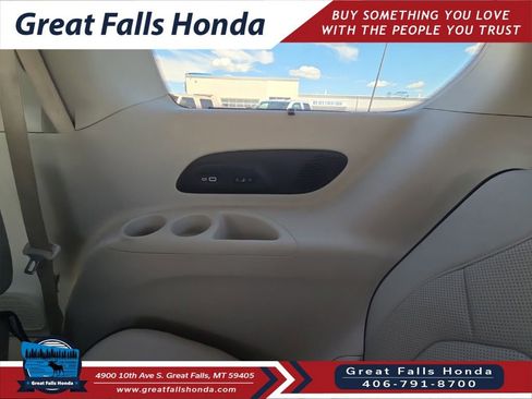 Used 2021 Chrysler Pacifica Limited w/ Premium & Safety Sphere Group AWD/4WD image 21