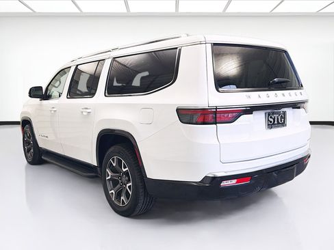 Used 2024 Jeep Wagoneer L Series III w/ Flexible Seating Group image 6