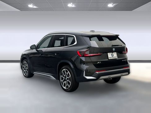 Certified 2025 BMW X1 xDrive28i AWD/4WD image 3
