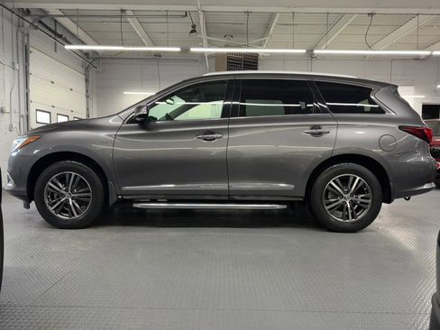 Used 2017 INFINITI QX60 Luxe w/ Premium Package image 12