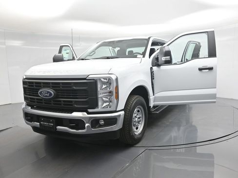New 2026 Ford F350 XL w/ XL Chrome Package image 30
