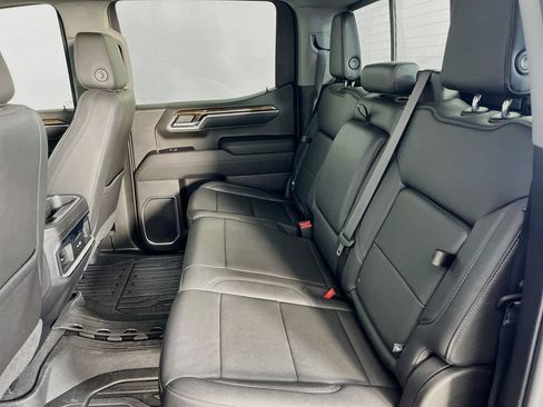 Used 2022 GMC Sierra 1500 Elevation w/ Elevation Premium Package AWD/4WD image 31