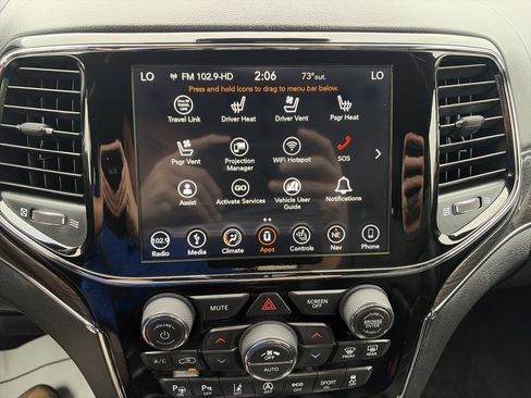 Used 2019 Jeep Grand Cherokee Overland RWD image 24