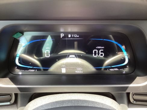 Used 2025 Hyundai Elantra Sport FWD image 20