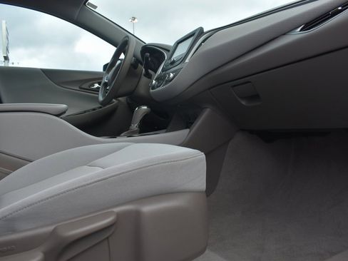Used 2017 Chevrolet Malibu LS image 10