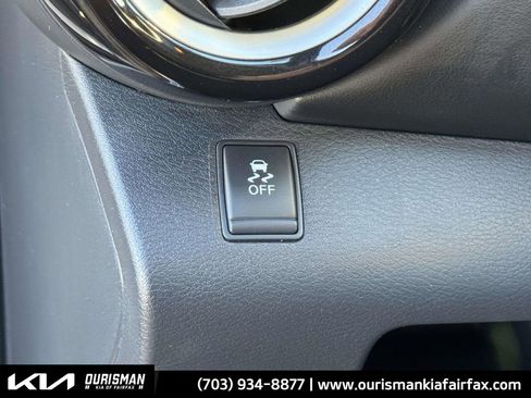 Used 2019 Nissan Kicks SR w/ Exterior Package image 15