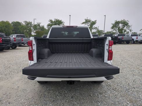 Certified 2025 Chevrolet Silverado 1500 Custom w/ LPO, Dark Essentials Package AWD/4WD image 30