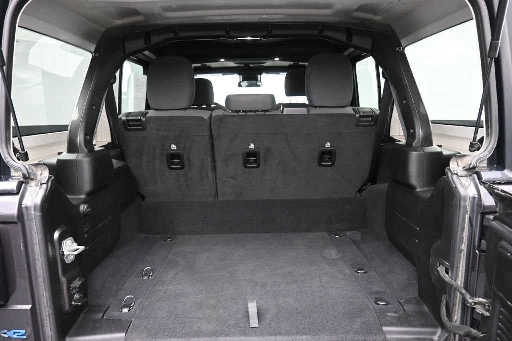 Used 2024 Jeep Wrangler Unlimited AWD/4WD image 26