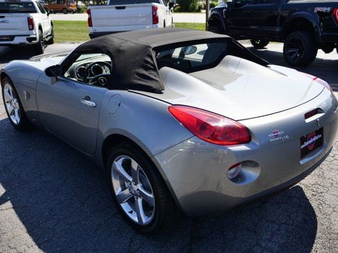 Used 2007 Pontiac Solstice Convertible w/ Premium Package RWD image 7