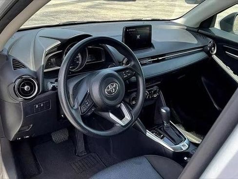Used 2020 Toyota Yaris LE FWD image 13