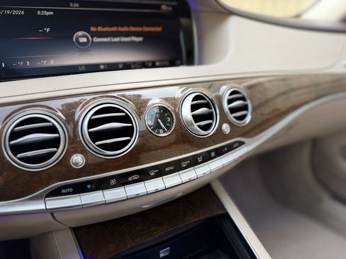 Used 2015 Mercedes-Benz S 550 Sedan image 29