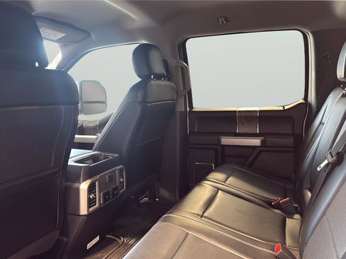 Used 2019 Ford F350 Lariat w/ Chrome Package AWD/4WD image 16