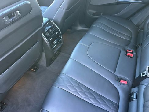 Used 2025 BMW X5 xDrive50e image 28